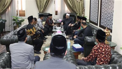مفتي الجمهورية يستقبل وفدًا من الشئون الدينية الإندونيسية لبحث تعزيز التعاون الإفتائي