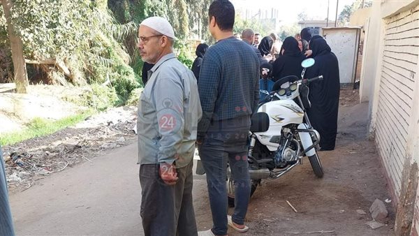 أسرة الشاب المتوفي