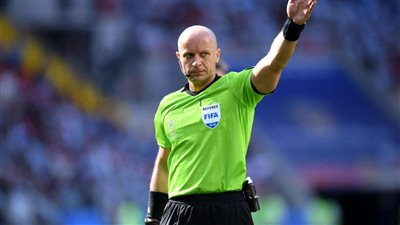 حكم نهائي كأس العالم مارتشينياك يدير مباراة الأهلي وبيراميدز في الدوري غدًا