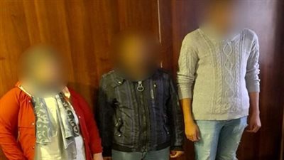 موظف وزميلته ومشرف أمن.. القبض على المتهمين باحتجاز 3 سيدات وإجبارهن على توقيع إيصالات بالقاهرة