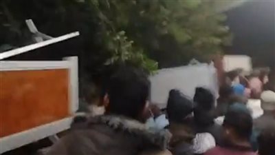 10 نعوش.. الآلاف يشيعون جثامين ضحايا حادث الطريق الصحراوي بالبحيرة