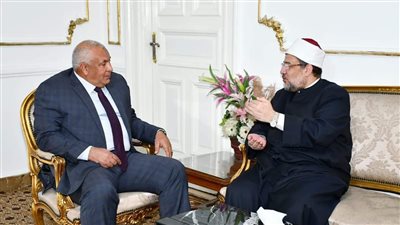 وزير الأوقاف ومحافظ الوادي الجديد يناقشان خطة الدعوة بالمحافظة وإنشاء مجمع إسلامي بباريس