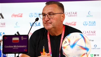مدرب بولندا: بحثت عن نقاط ضعف لمنتخب فرنسا ولم أجد 