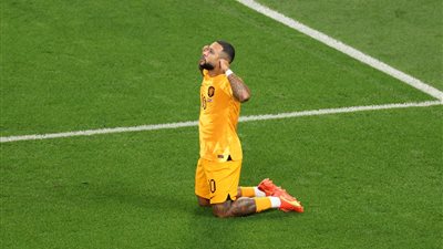 الشوط الأول من مباراة هولندا وأمريكا في كأس العالم 2022.. تقدم الطواحين رغم السيطرة الأمريكية