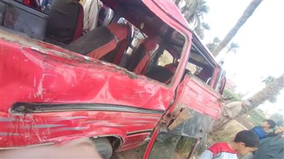 إصابة 19 شخصًا في تصادم سيارتي ميكروباص بالشرقية | تفاصيل