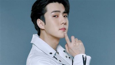 المغني الكوري سيهون: Dior أتاحت لي فرصة الوجود في مصر بعد حلم زيارتها