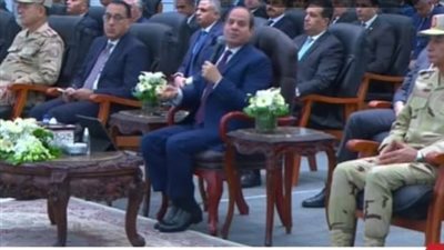 السيسي: لا يوجد إخلاء مناطق سكنية بدون تعويض للمواطن.. وتكلفة الغاز والكهرباء الحقيقية فوق طاقة الناس | بث مباشر