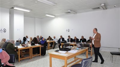 التعليم: تدريب 378 موجهًا لكل مادة بالتعليم الثانوي على أساليب وفنيات صياغة الأسئلة