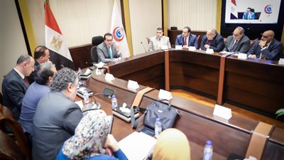 وزير الصحة يوجه بزيادة عدد الفرق الطبية بالطوارئ لضمان أفضل خدمة للمرضى