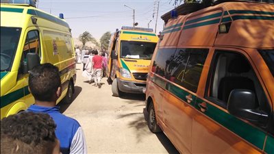 إصابة 6 أشخاص في حادث تصادم سيارتين بسوهاج