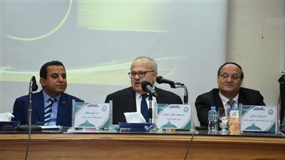 رئيس جامعة القاهرة يفتتح مؤتمر علوم البيانات بكلية الدراسات العليا للبحوث الإحصائية