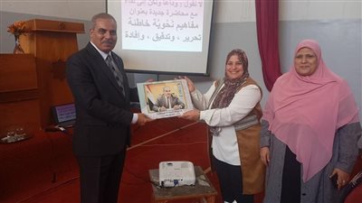 المحرصاوي لطالبات دراسات إنسانية بني سويف: تحقيق كتب التراث يحتاج إلى خبرة وتمرس وصبر 