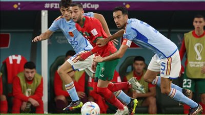 حكيمي وزياش على رأس تشكيل المغرب لمواجهة البرتغال في ربع نهائي كأس العالم