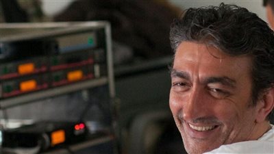 المخرج محمد بكير: حلمت بكوابيس بسبب مسلسل الغرفة 207.. ولديّ أكثر من 50 رواية أتمنى تقديمها | حوار