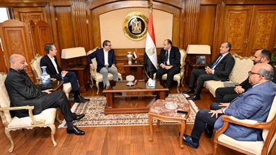 وزير التجارة: ديور الفرنسية للملابس والعطور تسعى لبدء نشاطها في مصر خلال 2024