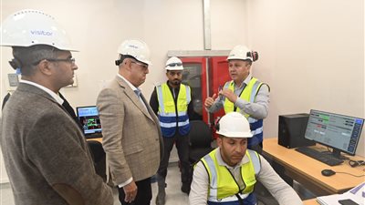 وزير الإسكان يطمئن على سير تجارب التشغيل بمحطة التنقية الشرقية لمعالجة الصرف بالإسكندرية تمهيدًا لـ افتتاحها
