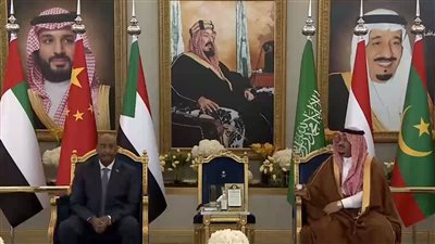 البرهان يصل إلى الرياض للمشاركة في القمة العربية الصينية│فيديو