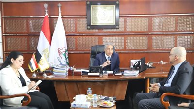 وزير القوى العاملة يلتقي وفد اتحاد الصناعات.. ويؤكد: تنسيق ملفات التدريب المهني والتعليم الفني ومناقشة قانون العمل