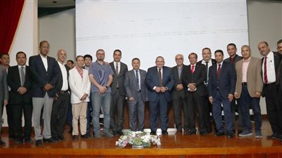 قنصل مصر بالسعودية: تفعيل تطبيق خدمات القنصلية على الهاتف المحمول مطلع 2023