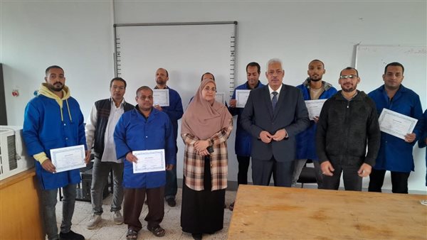 القوى العاملة بأسيوط