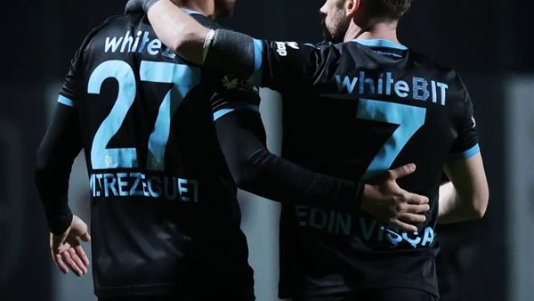 احتفال ترزيجيه بهدفه