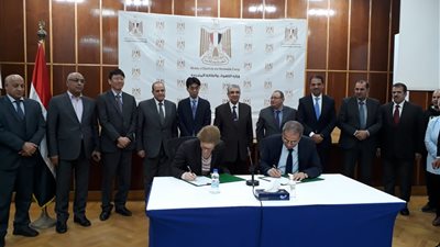 بـ 40 مليون يورو.. توقيع عقد بين شركتي سيمنس والقابضة للكهرباء لتوريد برمجيات نظام التحكم 