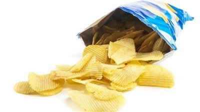 لتناولهم الشيبسي والمقرمشات.. إصابة 4 أشخاص من أسرة واحدة باشتباه تسمم في بني سويف | بث مباشر