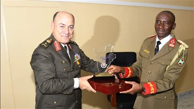 الفريق أسامة عسكر يعود إلى أرض الوطن بعد انتهاء زيارته الرسمية لجمهورية بوروندي