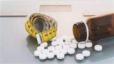 مستحضرات تجميل مغشوشة.. القبض على صاحب موقع إلكتروني لبيع منتجات دوائية مجهولة