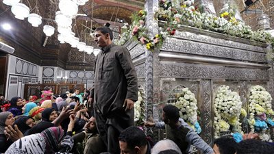 سفينة نوح وحوت يونس.. ما سر الغضب الذي عصف بـ محبي الحسين بعد اختفاء حلقات بابه؟