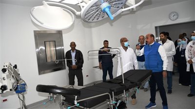 مع بدء التشغيل التجريبي لعدد من المستشفيات.. محافظ أسوان يتفقد مستشفيات الرمد والمسلة للحميات