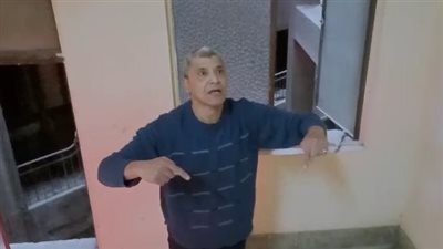 انتوا منافقين وكذابين.. انفعال أحد الحضور في حفل افتتاح نقابة المهن الموسيقية بعد تكريم عميد كلية التربية