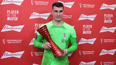 الحارس ليفاكوفيتش يفوز بجائزة رجل مباراة كرواتيا والبرازيل 