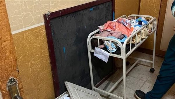 أطفال حديثو الولادة