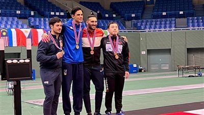 وزير الرياضة يهنئ علاء أبو القاسم بعد فوزه ببرونزية بطولة كأس العالم لسلاح الشيش