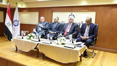 وزير التعليم العالي يشهد الجلسة الافتتاحية لندوة حول قواعد الإسراع في التعليم للطلاب المُتفوقين 