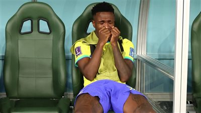 بكيت في كل مكان.. رسالة مؤثرة من فينسيوس بعد خروج البرازيل من كأس العالم 2022