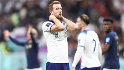 ملخص مباراة إنجلترا وفرنسا.. هاري كين يهدر ركلة جزاء والديوك تتأهل لملاقاة المغرب