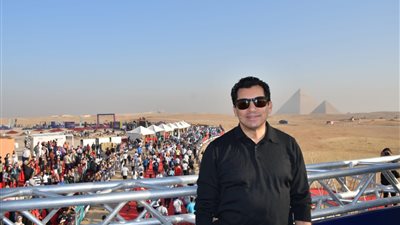 بمشاركة 4 آلاف متسابق.. وزير الرياضة يطلق إشارة البدء لماراثون الأهرامات