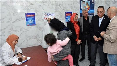 محافظ الشرقية يشهد فعاليات الحملة القومية للتطعيم ضد شلل الأطفال في الزقازيق | صور