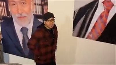 بعد إيقافه عن الغناء.. وصول عمر كمال للتحقيق في نقابة المهن الموسيقية | بث مباشر