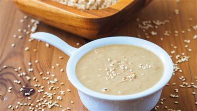 طريقة عمل الطحينة من السمسم.. سهلة وشيقة