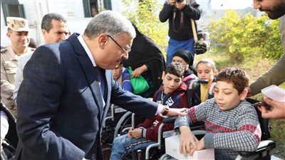 محافظ المنيا يكرم المتميزين من ذوي الهمم في كافة الأنشطة