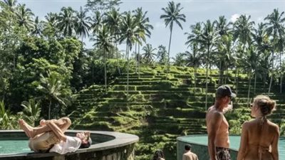 إندونيسيا تتراجع عن موقفها وتسمح للسياح فقط بالعلاقات خارج إطار الزواج