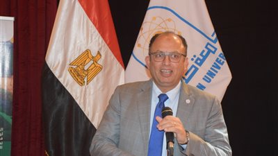 رئيس جامعة حلوان: المشاريع الطلابية تقدم أفكارا جديدة تعكس آمال وطموحات الشباب