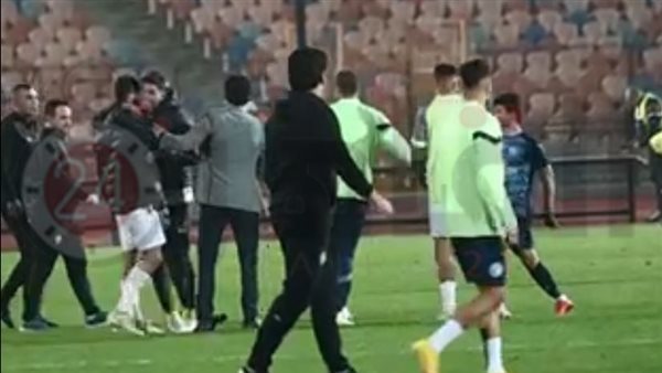 مشادة بين إسلام عيسى