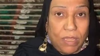 أب يقتل نجله بعد وصلة تعذيب في إمبابة.. وجارته: متعود يضرب عياله ويبهدلهم | بث مباشر