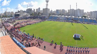 عرض أطول مطوية لطلاب مدارس الإسكندرية بـ 750 مترا عن إنجازات الفترة الحالية 