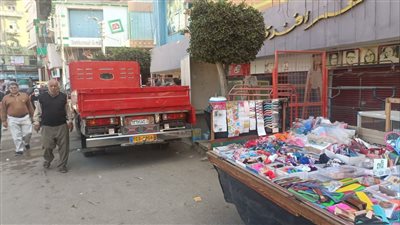 بعد 26 عاما.. تنفيذ حكم طرد شركة عمر أفندي من مقرها بدكرنس │صور