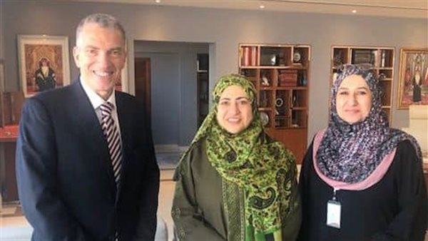 السفير المصري ووزيرة